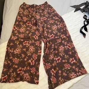 Flowy Floral Pant